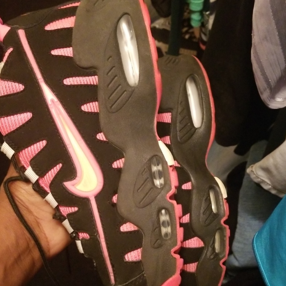 Nike - Picture 5 of 6